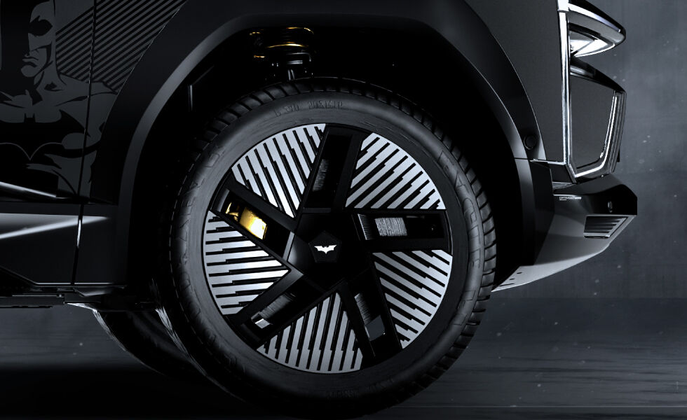 R20 Alloy Wheels and  Alchemy Gold-painted suspension and brake callipers