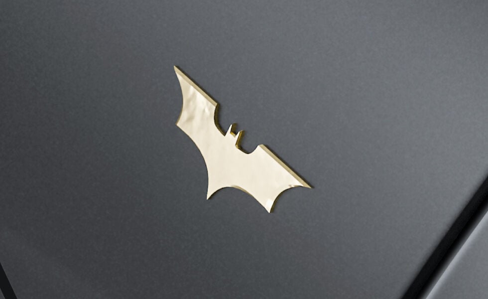 The Bat emblem uniquely placed on Hub caps, Front Quarter panels, Rear bumper, Window, Tailgate Glass